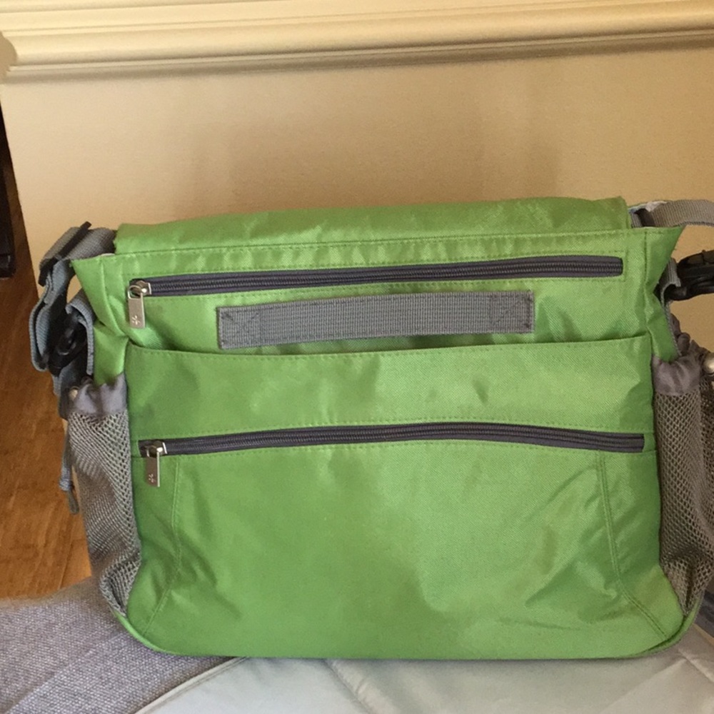 Skip Hop Diaper Bag - Picture 4 of 8